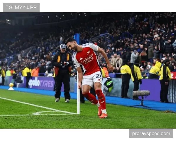 维拉公园球场将迎来关键战，两队赛前均加练定位球防守部署